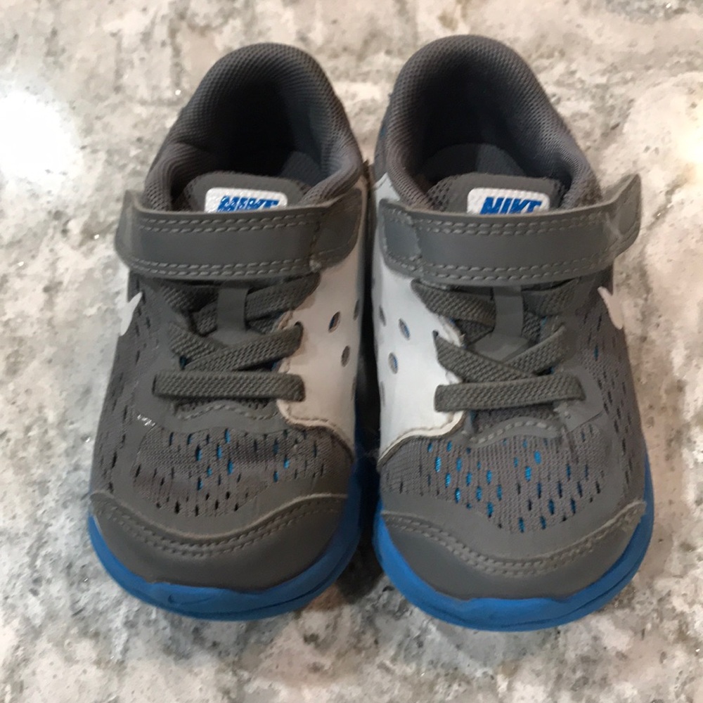 Toddler boy Nike tennis shoes